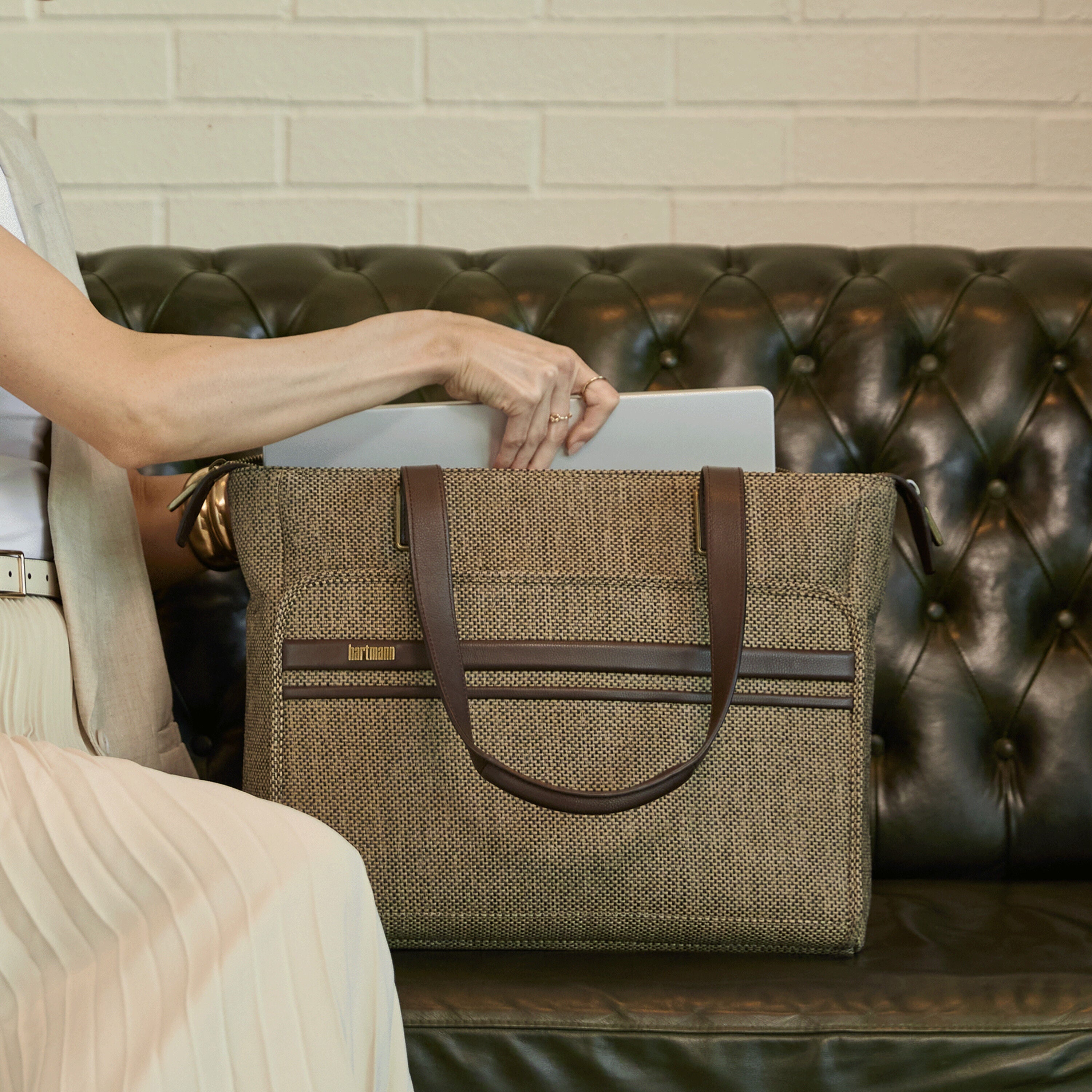 Tweed Carryall Tote—heritage meets modern detail | Hartmann