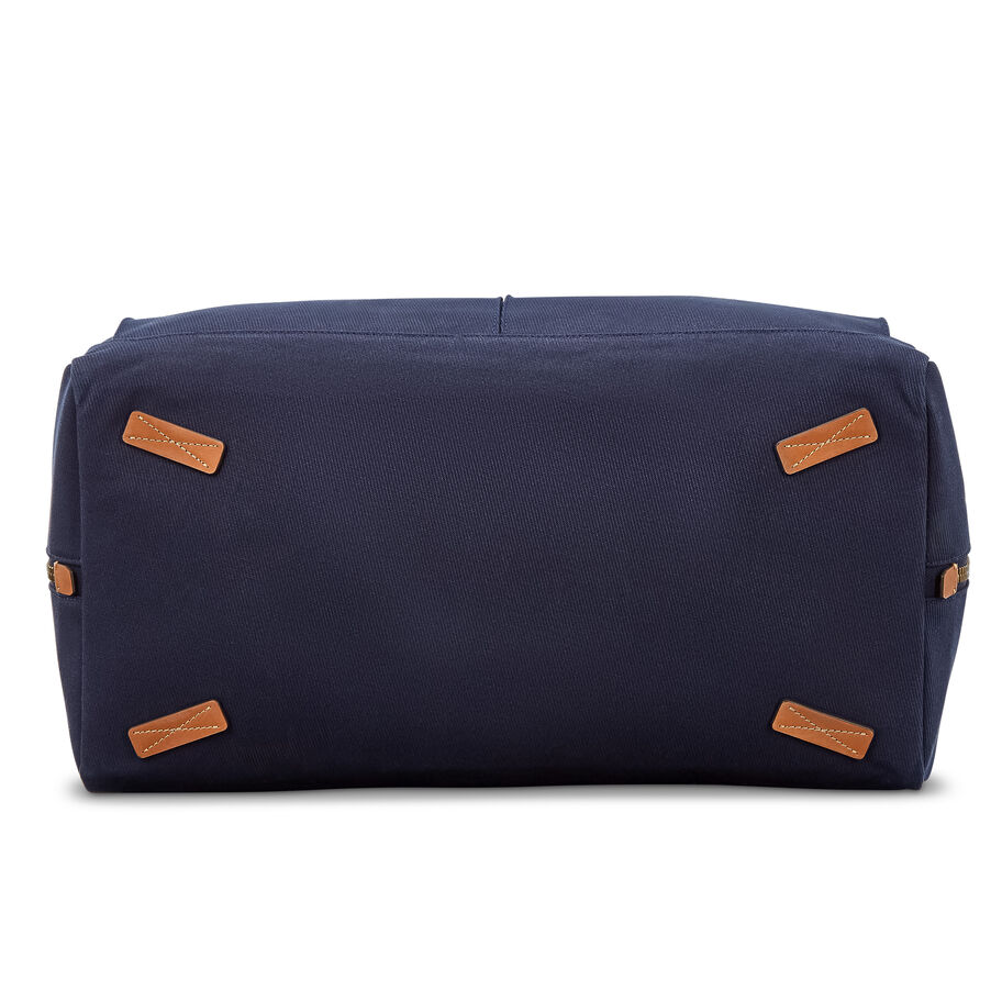 Reserve Weekender Duffel in the color Midnight Navy. image number 4