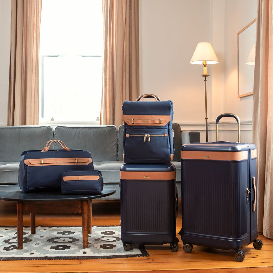 Reserve Travel Kit in the color Midnight Navy. image number 4