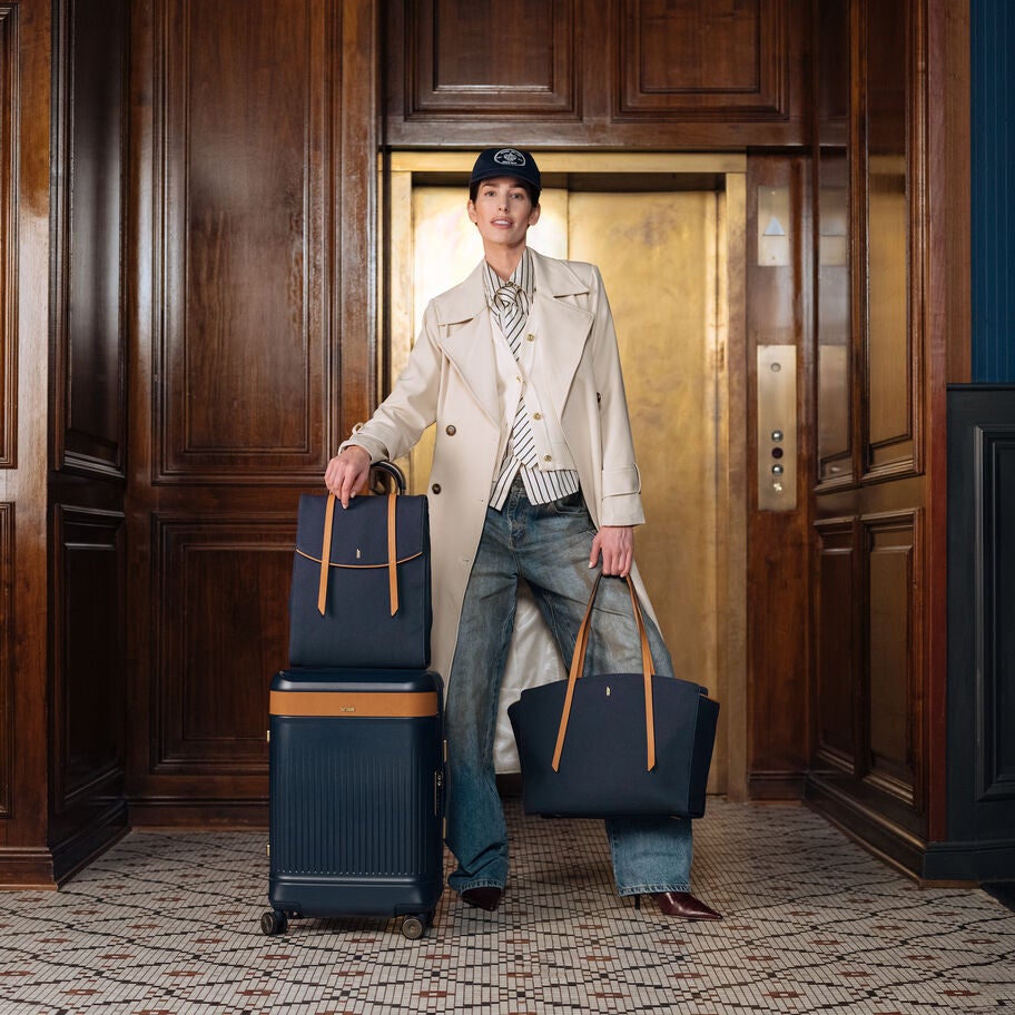 Reserve Carryall Tote in the color Midnight Navy. image number 8