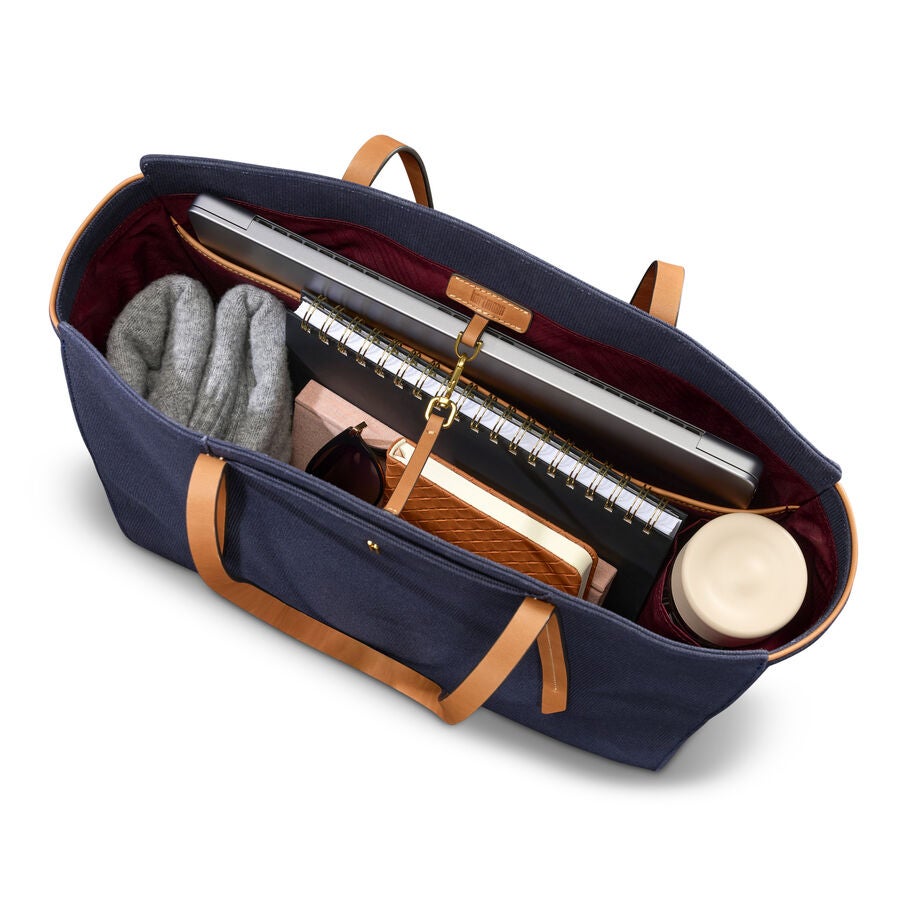 Reserve Carryall Tote in the color Midnight Navy. image number 2