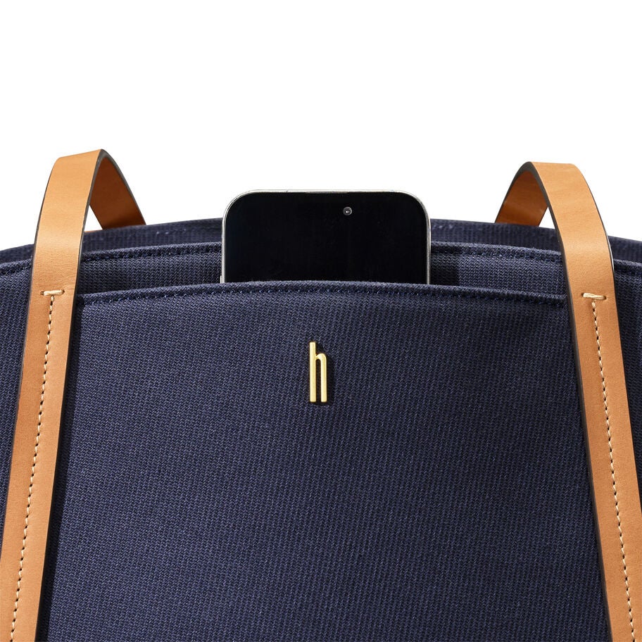 Reserve Carryall Tote in the color Midnight Navy. image number 4