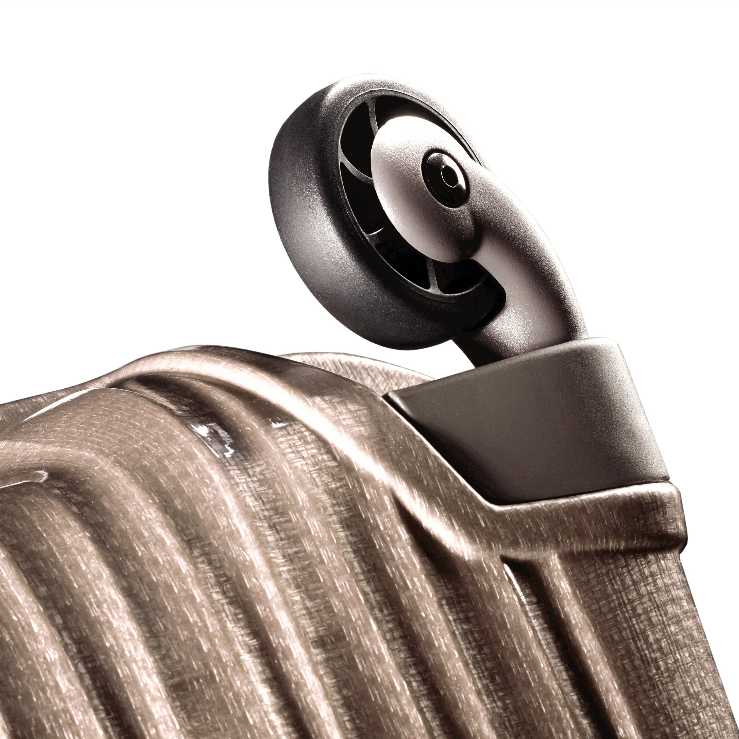 Hartmann innovaire global carry on spinner hot sale