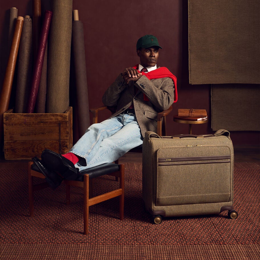 Tweed Garment Bag in the color Tweed/Natural Leather. image number 1