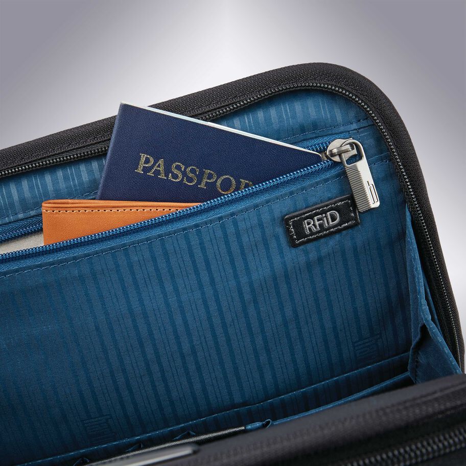 Hartmann Metropolitan 2 Executive Backpack, Deep Black, Stylized Front RFID Pocket image number 4