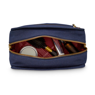 Reserve Travel Kit in the color Midnight Navy.