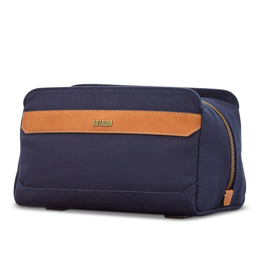 Reserve Travel Kit in the color Midnight Navy. image number 0