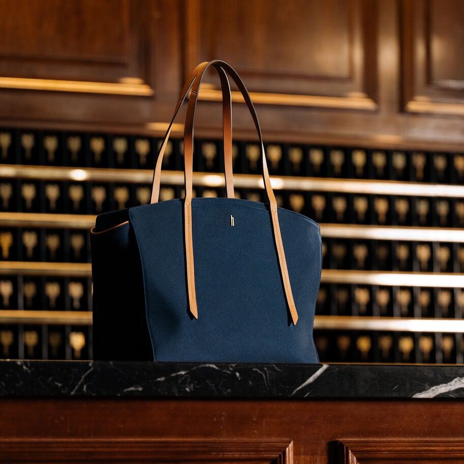 Reserve Carryall Tote in the color Midnight Navy. image number 7
