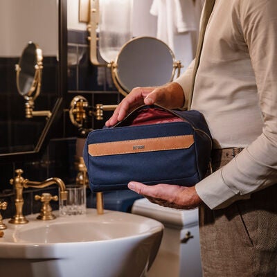 Reserve Travel Kit in the color Midnight Navy.