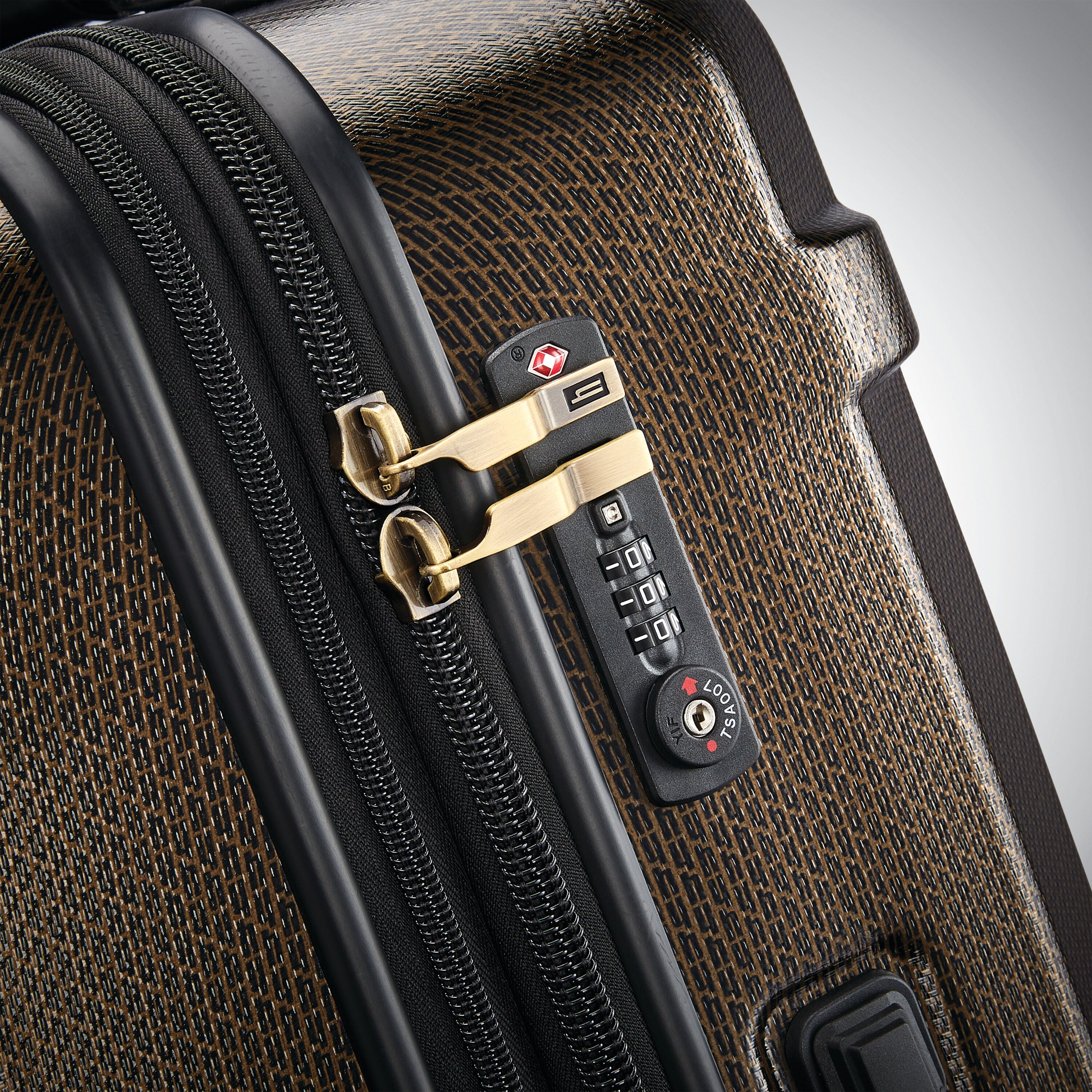 Hartmann century carry on 2025
