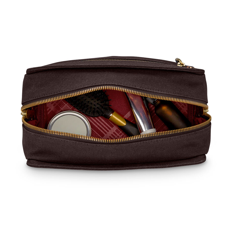 Reserve Travel Kit in the color Oak. image number 1