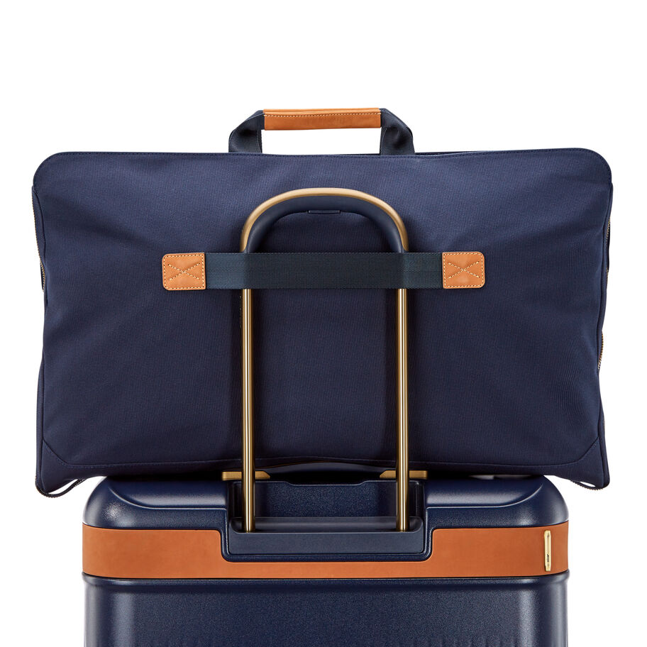 Reserve Trifold Garment Bag in the color Midnight Navy. image number 3