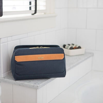 Reserve Travel Kit in the color .