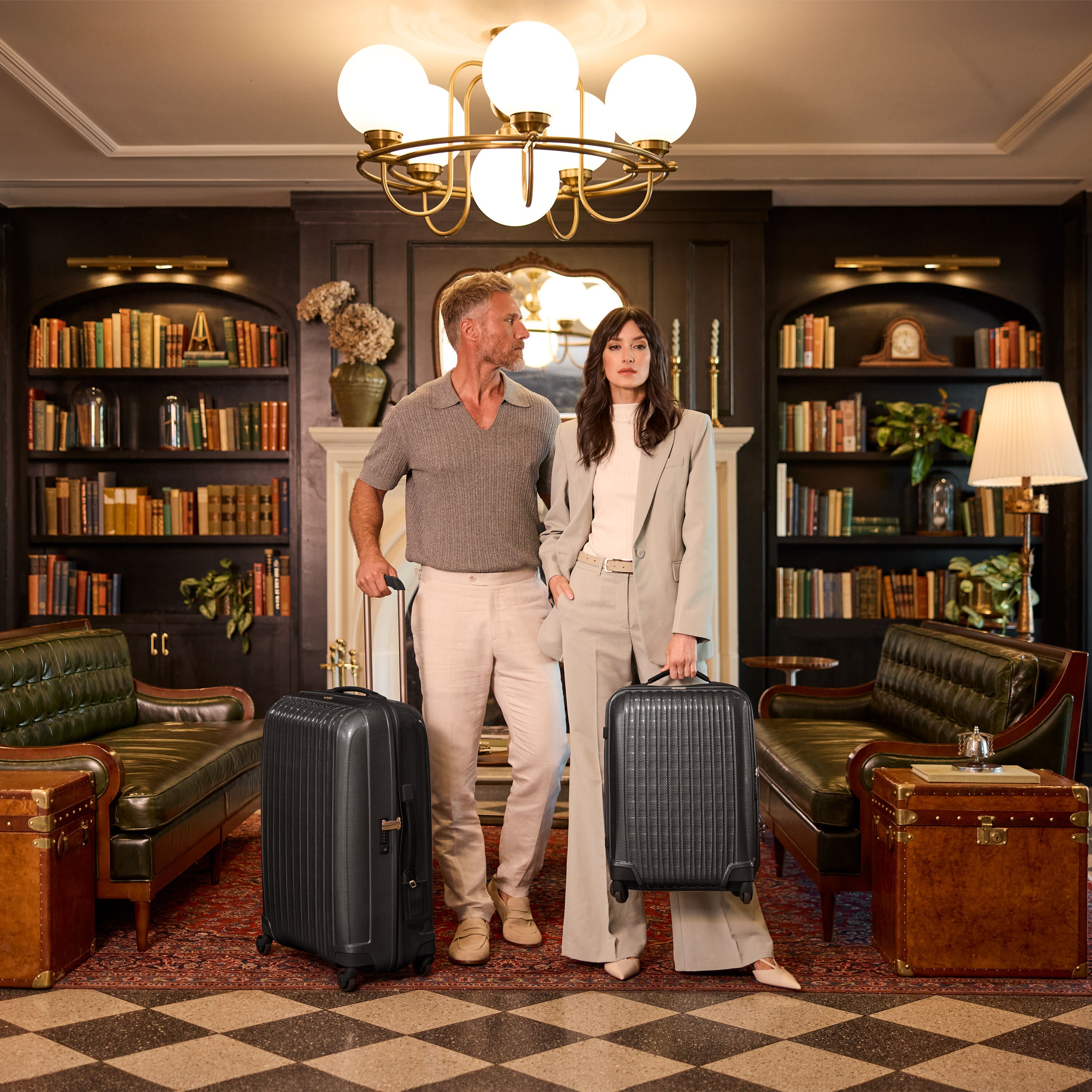 InnovAire Global Carry-On Spinner—Lightweight, Refined | Hartmann