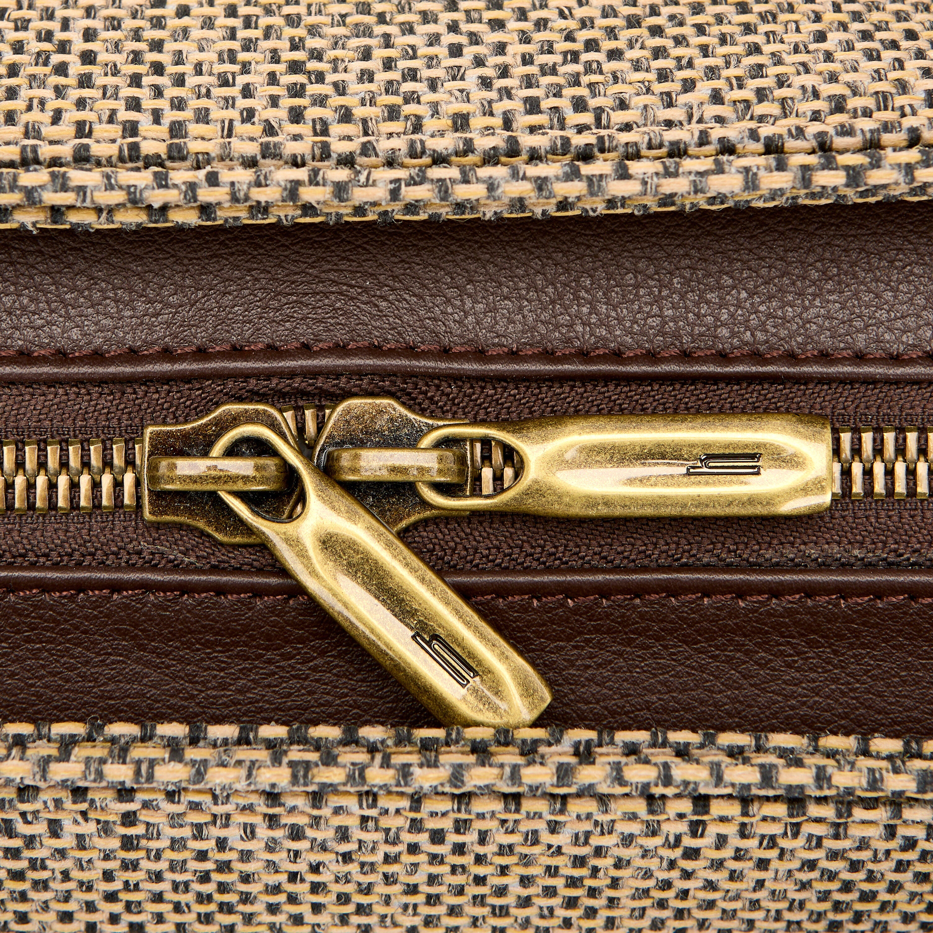 Tweed Carryall Tote—heritage meets modern detail | Hartmann