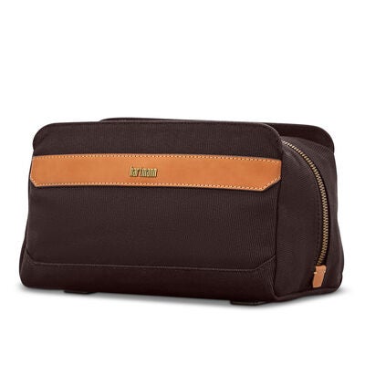 Reserve Travel Kit in the color Oak.